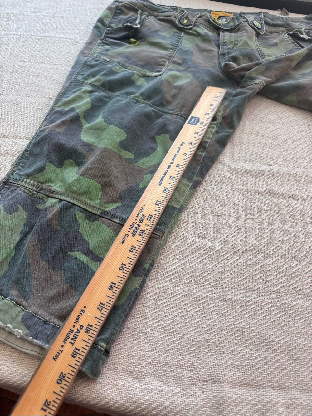 Dragon Embroidered Camo Military Workwear Cropped 9” MidRise Pants 40” Waistband - Picture 9 of 17